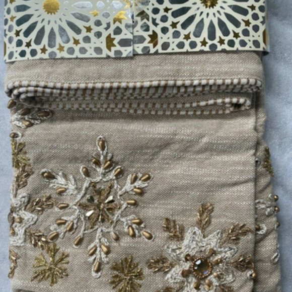 CYNTHIA ROWLEY 25" x 83" Embroidered Wreath Motif Mantel Scarf Christmas XMAS - Picture 5 of 10